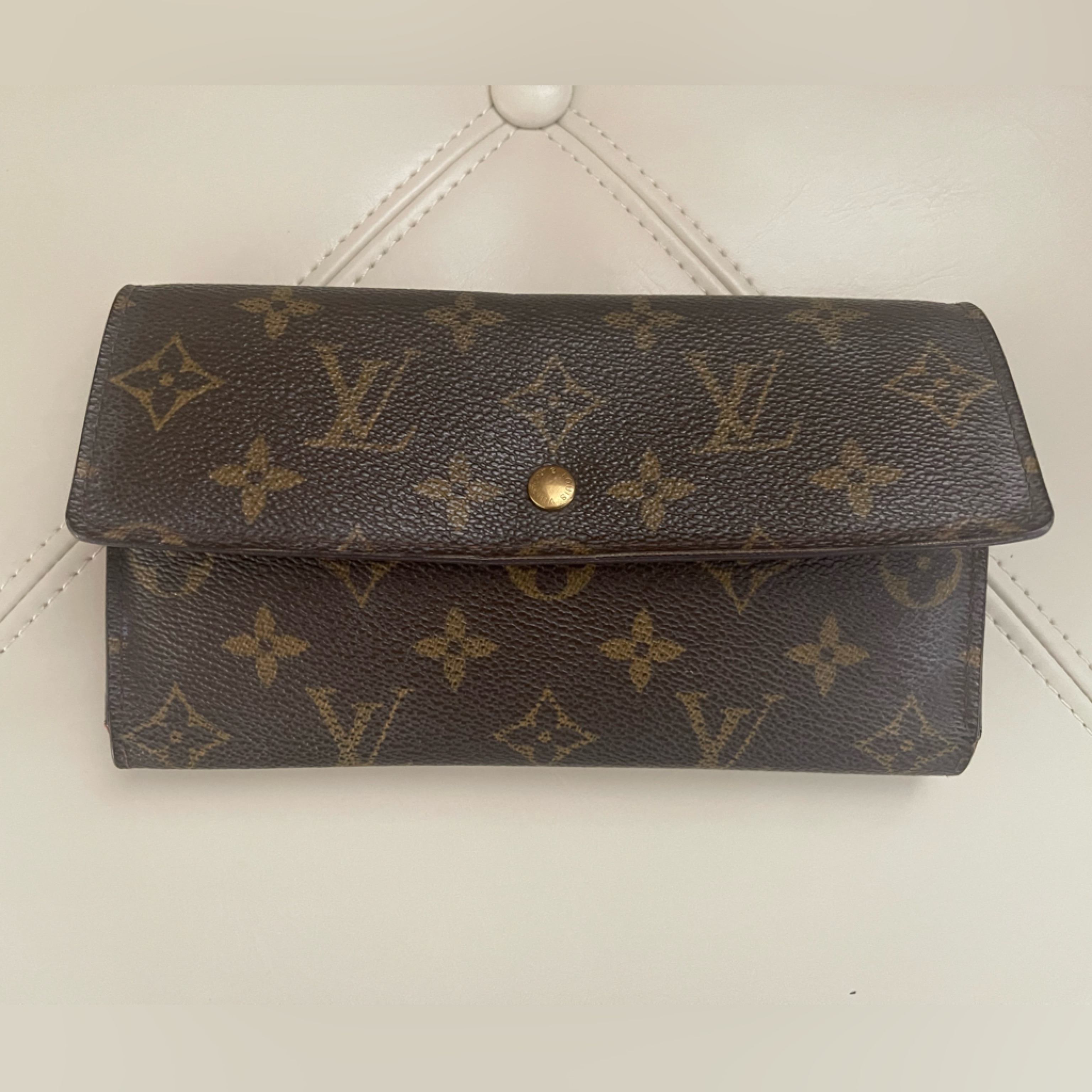 Authentic Louis Vuitton Porte Tresor